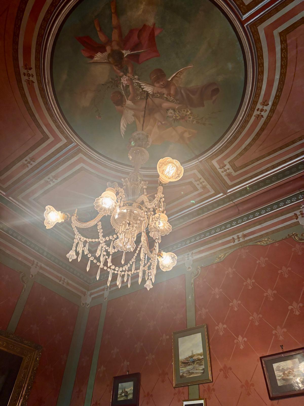 Detalle techo y paramentos Sala Rosa.