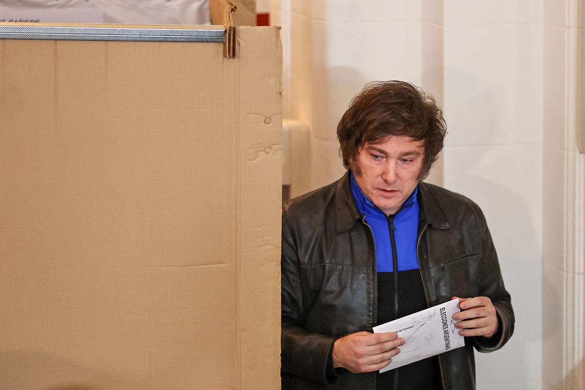 Milei vota en las elecciones presidenciales del Boca Junior