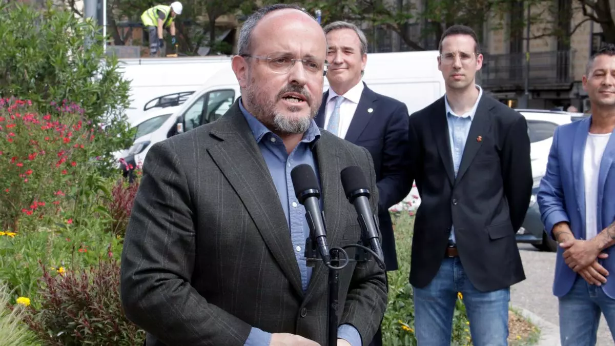 Alejandro Fernández acusa el Govern de fomentar "de manera irresponsable" la "turismofòbia" a Catalunya