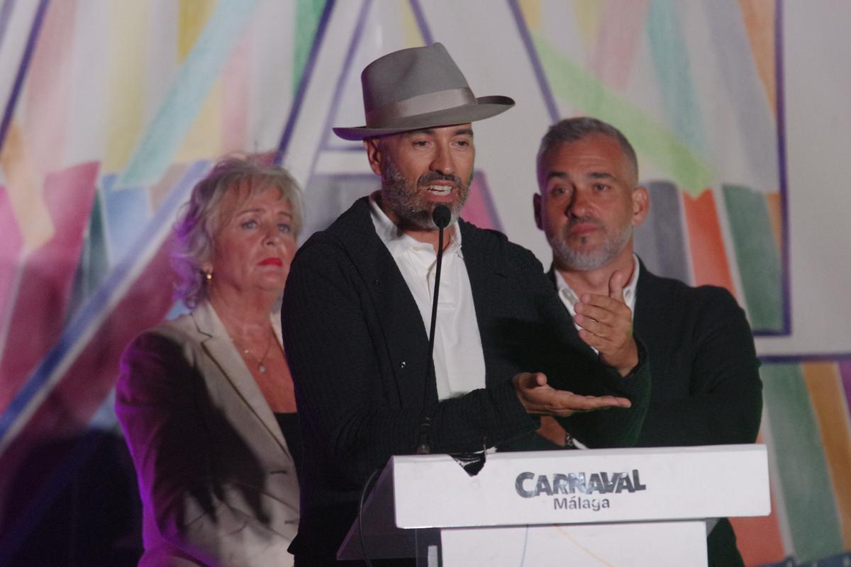 José Luis Puche presenta su obra que será el cartel anunciador del Carnaval de Málaga 2025