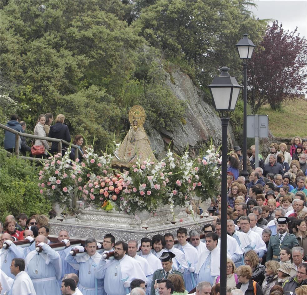 La bajada de la patrona de Cáceres en imágenes