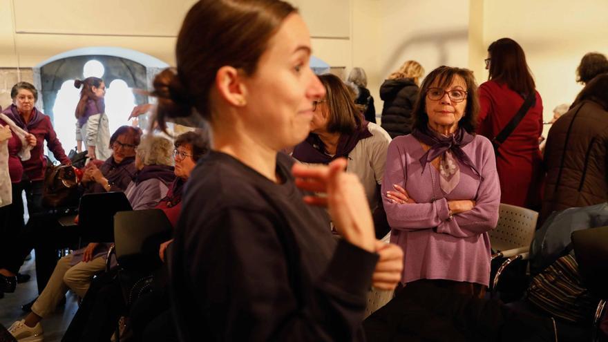 Las mujeres sordas se reúnen en Avilés para ser &quot;ciudadanas presentes&quot;