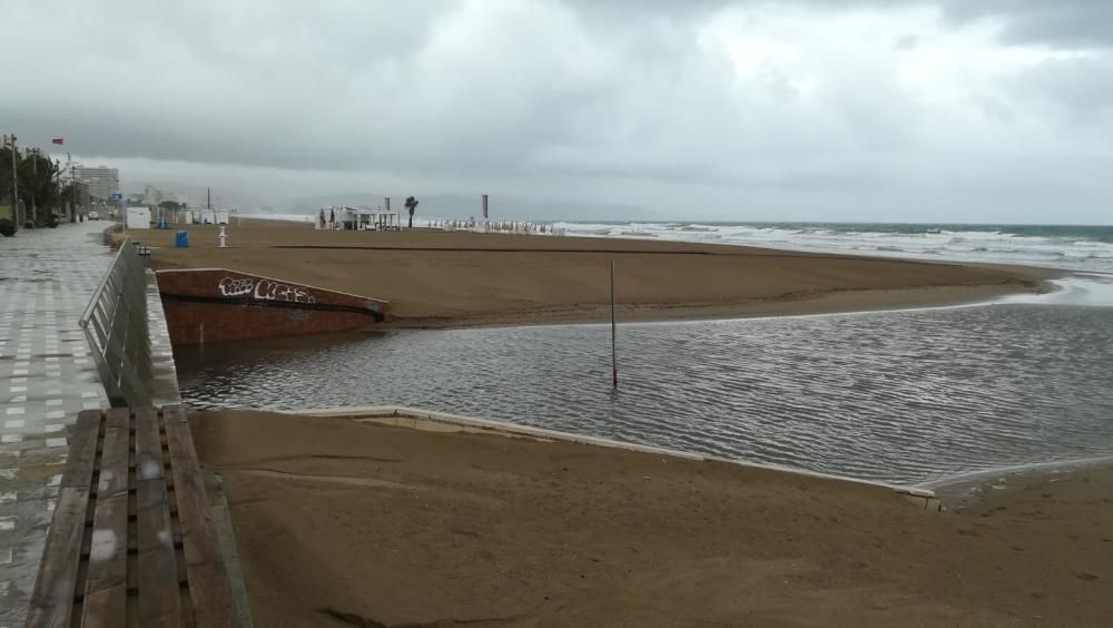 Estado en el que han quedado las playas de Alicante