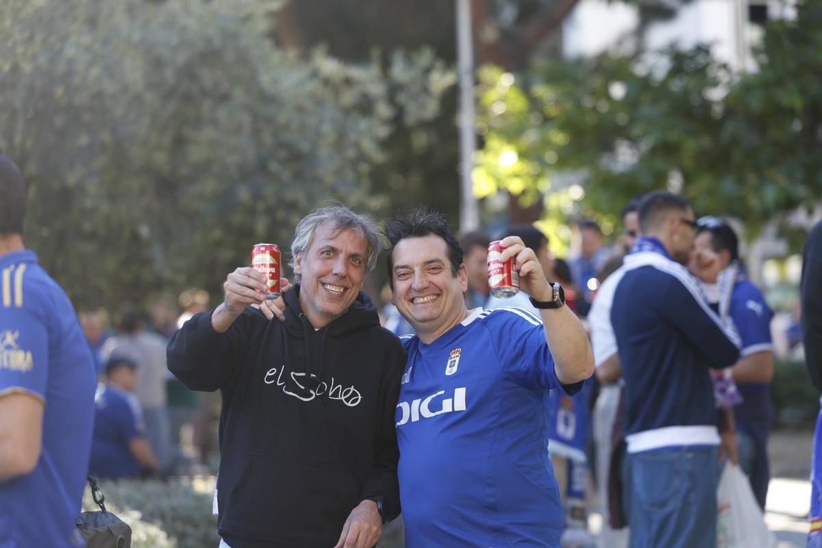 En imágenes: El oviedismo tiñe Madrid de azul en una previa muy asturiana