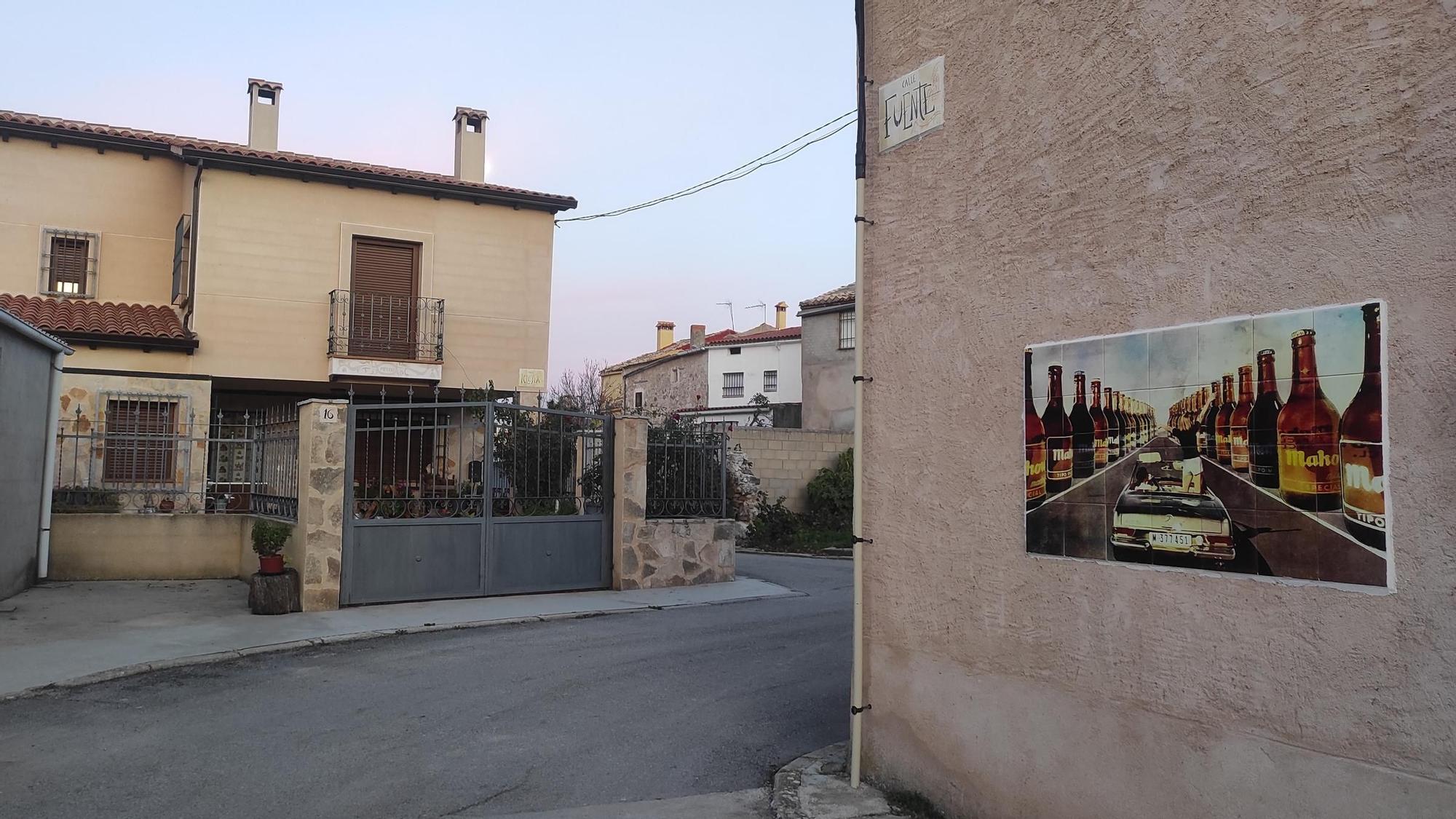 El arte preside las calles de Olmeda de la Cuesta.