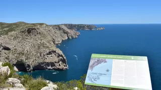 La ruta por los acantilados más espectaculares de la provincia de Alicante