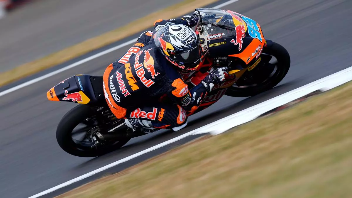 El l赤der del mundial, Jos谷 Antonio Rueda, empieza fuerte en Mugello