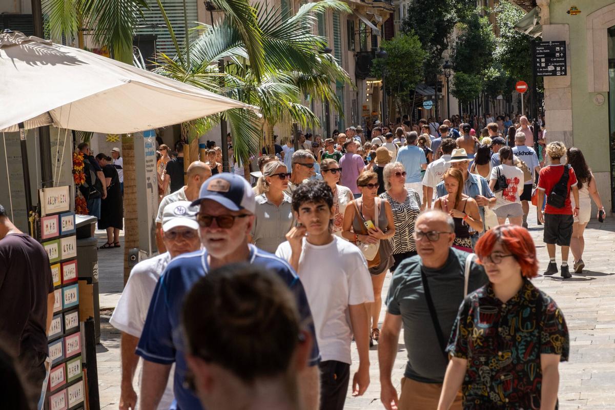 El centro de Palma, lleno de turistas