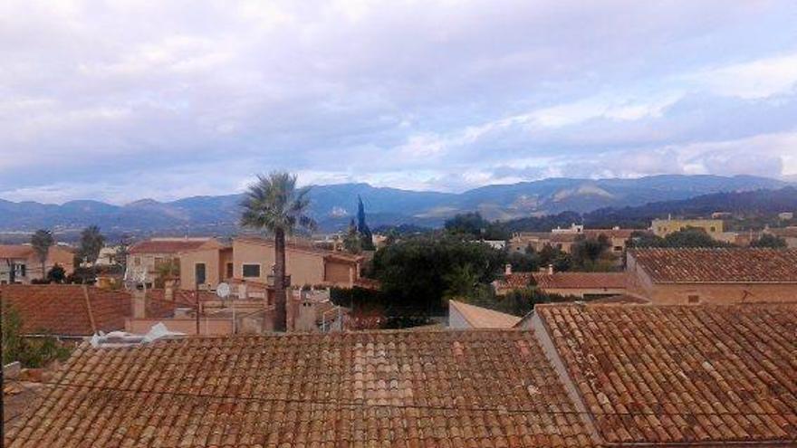 Ist das dort oben schon Schnee? Blick auf die Tramuntana von Pòrtol aus, am Montagmorgen (23.11.)