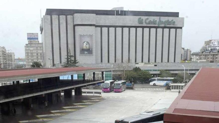 Dársenas de la estación de autobuses de A Coruña.