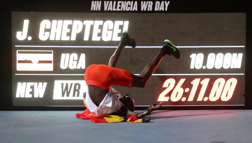 Cheptegei bate el récord del mundo en València