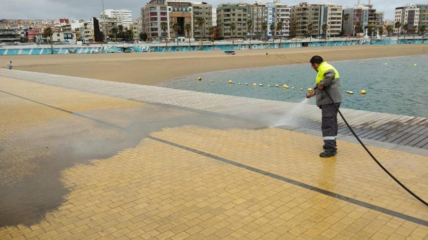 El litoral capitalino se prepara para la Semana Santa