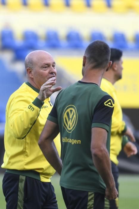 DEPORTES 05-03-19  LAS PALMAS DE GRAN CANARIA.  Primer entrenamiento de Pepe Mel. FOTOS: JUAN CASTRO