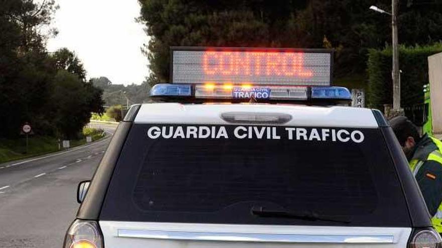 Control de la Guardia Civil de Tráfico.