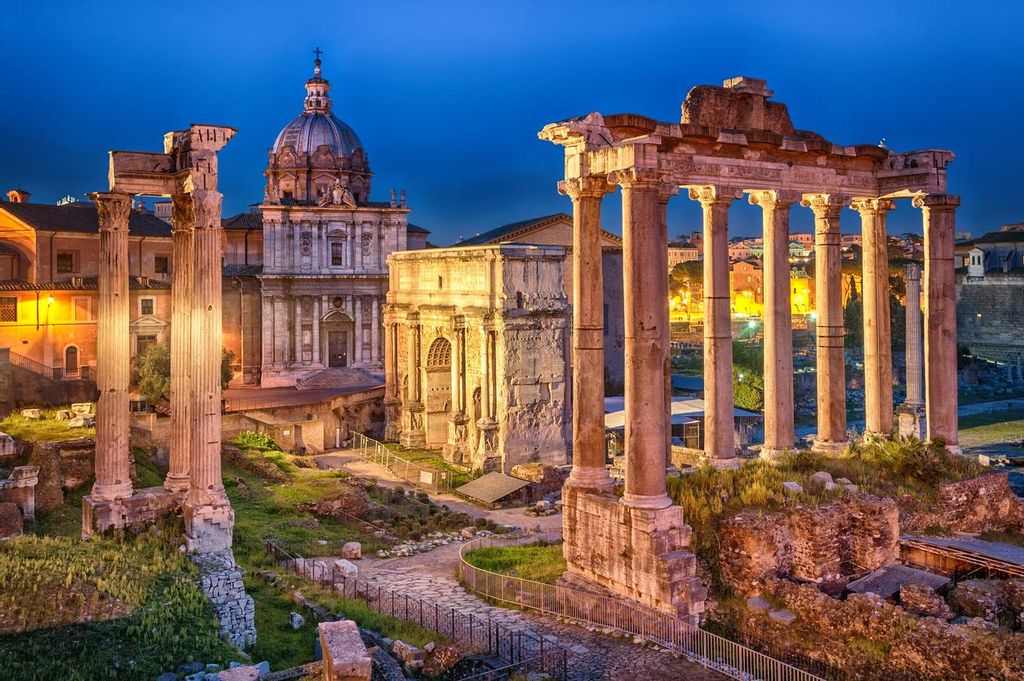 La zona del foro romano está perimetrada y no se puede acceder libremente.