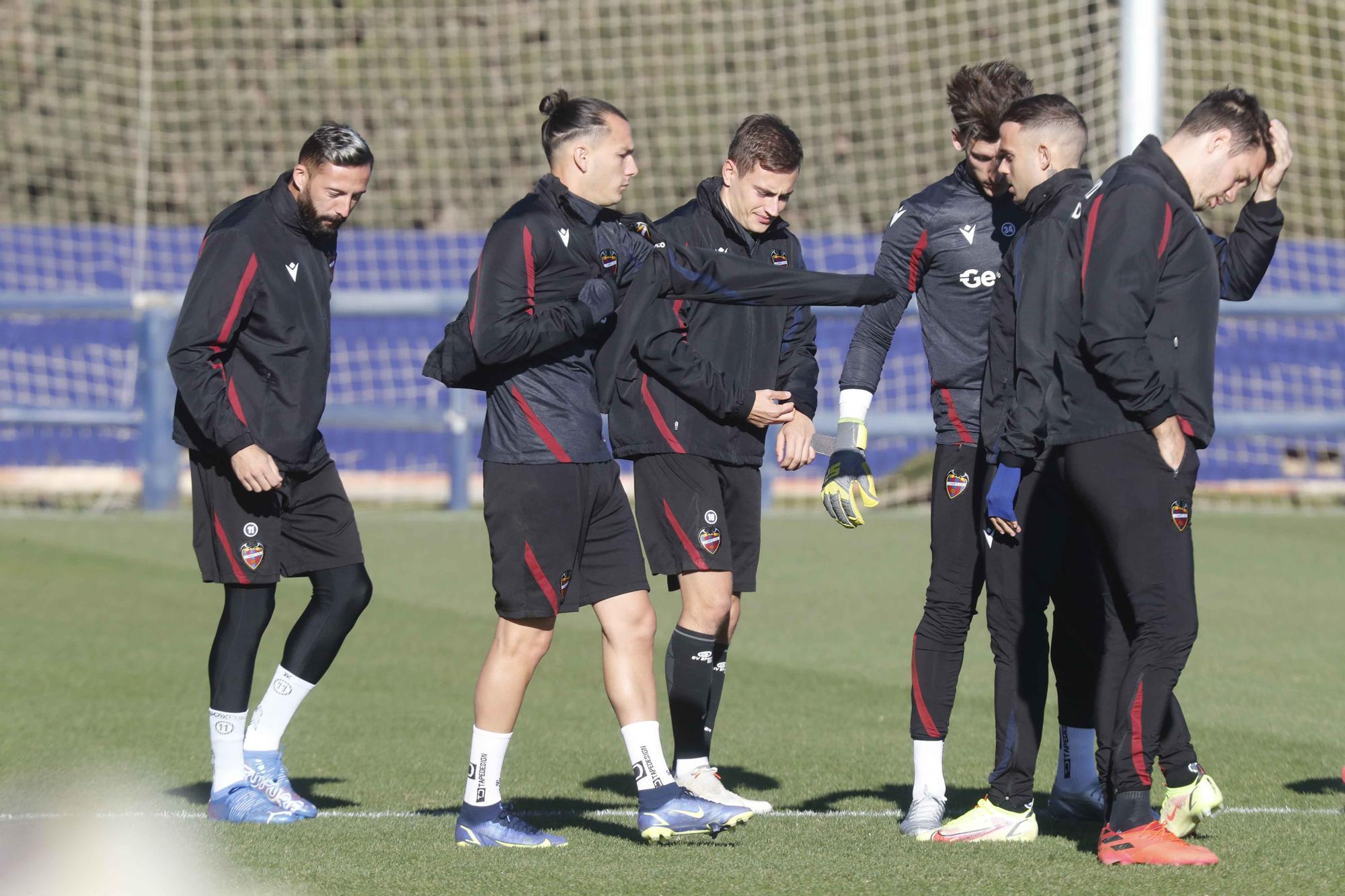 Último entrenamiento del Levante antes de viajar a Melilla