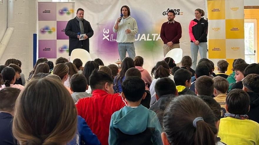 Anna Gómez en la jornada de baloncesto en l'Olleria.