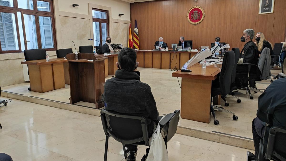 El acusado de incendiar la antigua prisión de Palma, durante el juicio