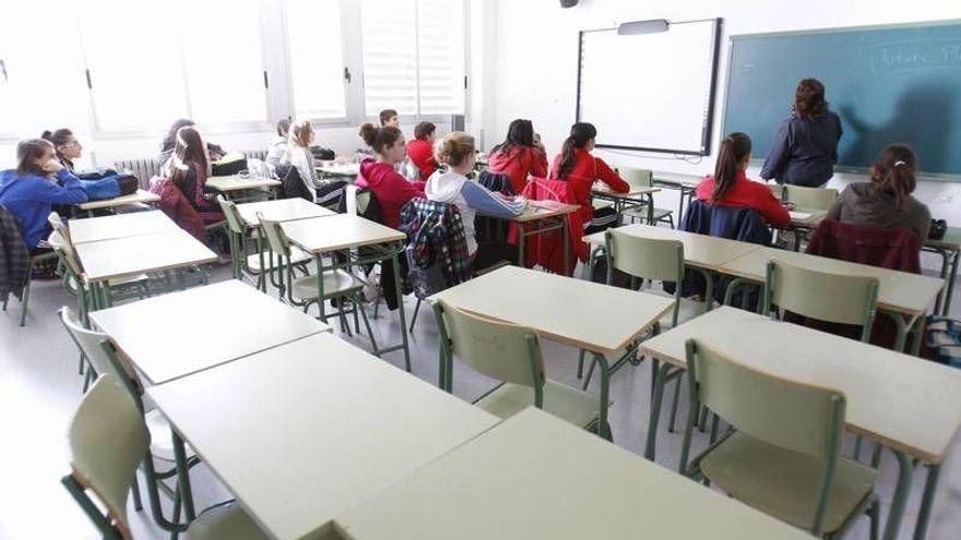 Educación recupera casi el 60% de plazas docentes