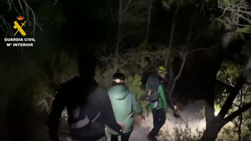 Rescatan a dos senderistas que se perdieron en el Puig Campana en Finestrat