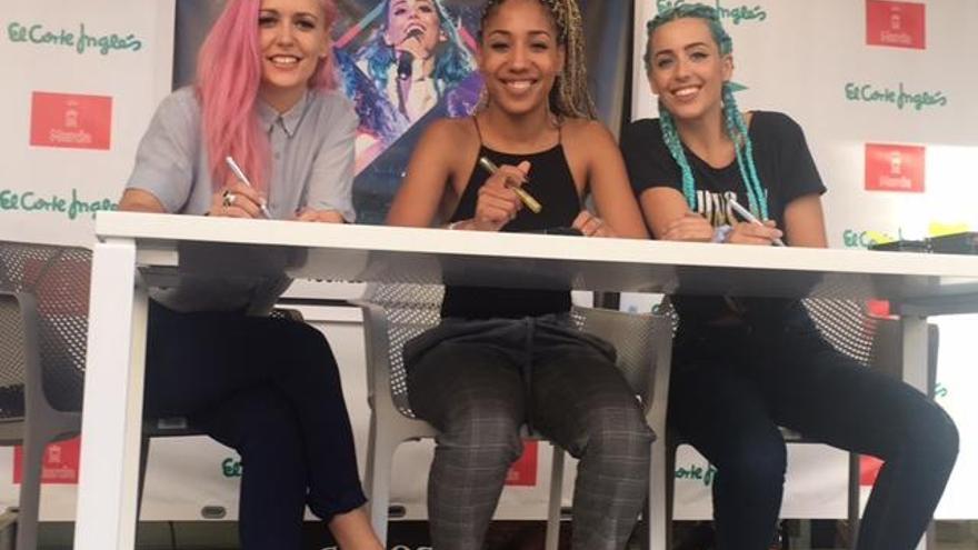 Hasta 10 horas por un autógrafo de Sweet California