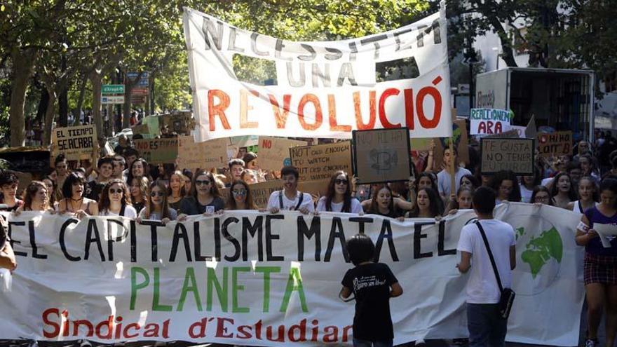 Huelga estudiantil masiva en València ante la emergencia climática