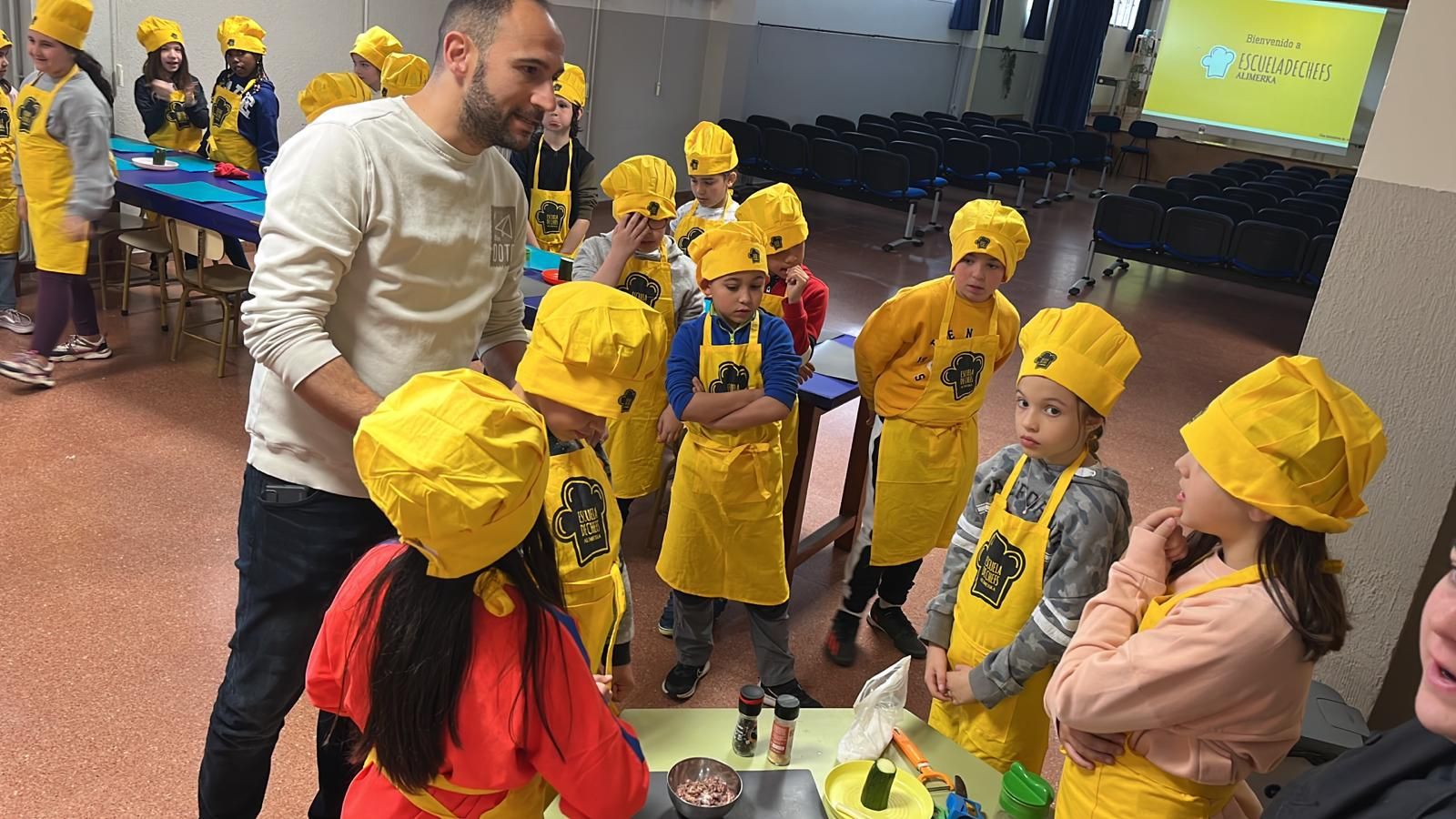 Los alumnos del Arregui, en la Pola, a tope de actividades: así ha sido la despedida de trimestre