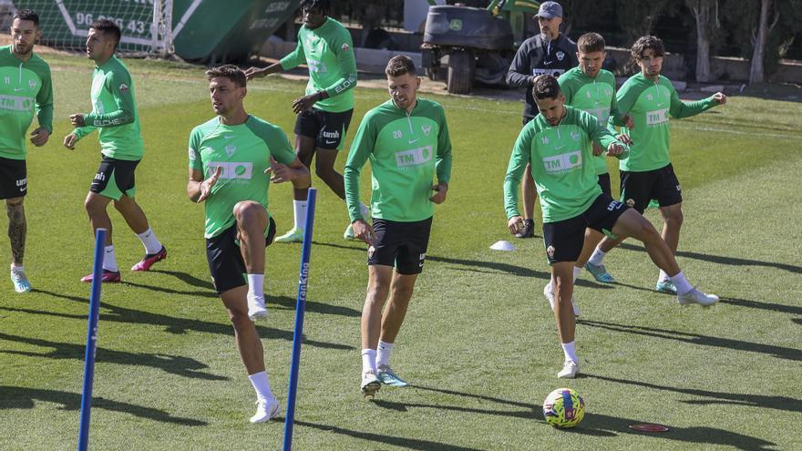 Beccacece convoca a 23 jugadores para el derbi ante el Valencia