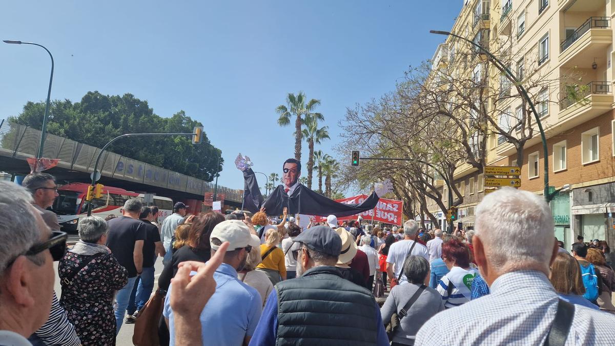 Imagen de la manifestación en Málaga por la sanidad pública en Muelle de Heredia.