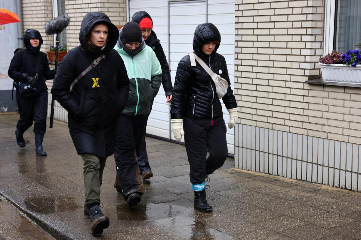 Greta Thunberg s'afegeix a la concentració contra el desallotjament d'un poble miner a Alemanya