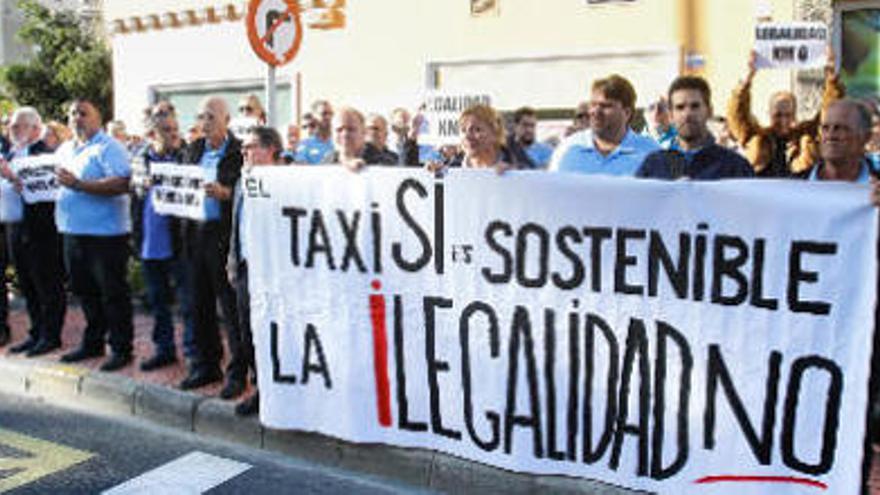 Protesta de trabajadores del taxi