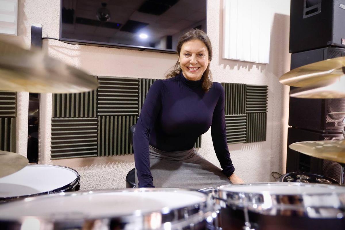 La actriz cordobesa Marisol Membrillo se reiventa como cantante pop para rendir tributo a Alaska