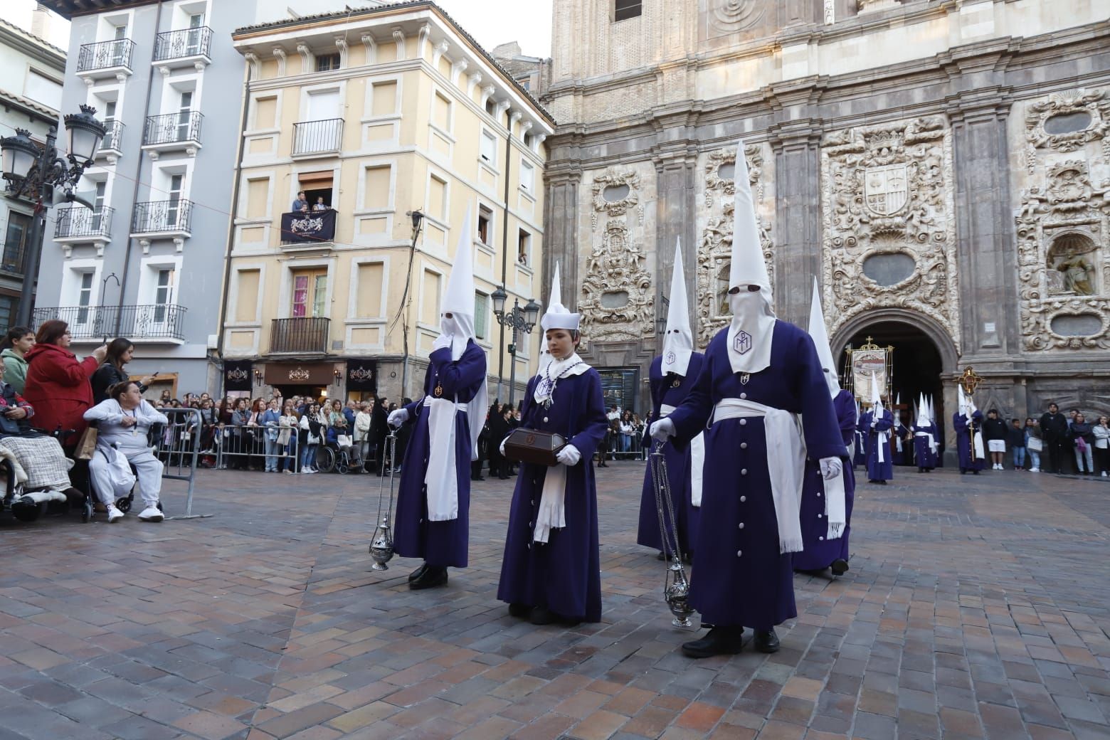 En imágenes | Procesiones del Jueves Santo en Zaragoza