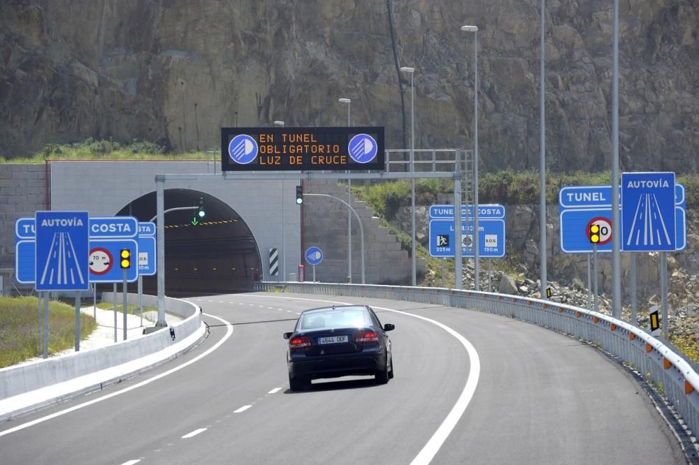 Abre a la circulación el vial de acceso al puerto exterior tras meses con la obra terminada