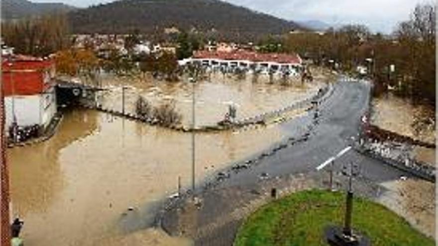 El riu Ulzama es va desbordar a la localitat de Villava.