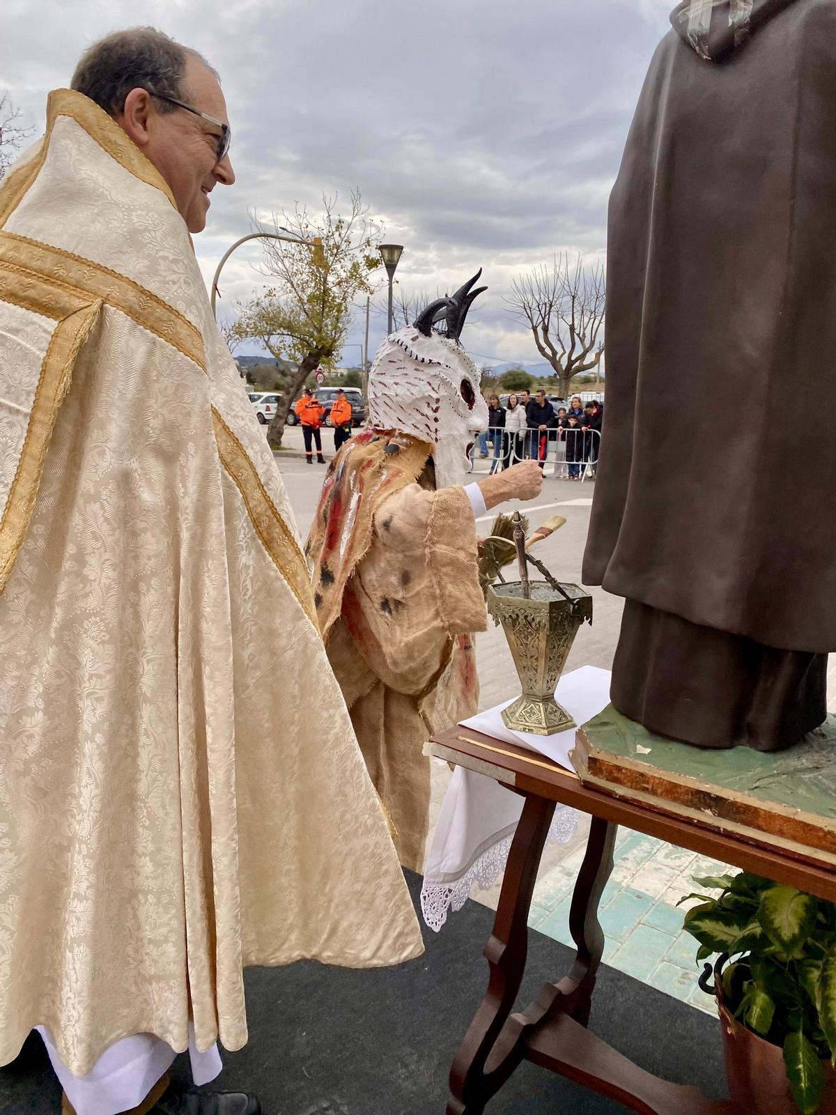 FOTOS | Las 'beneïdes' en varios pueblos de Mallorca, en imágenes