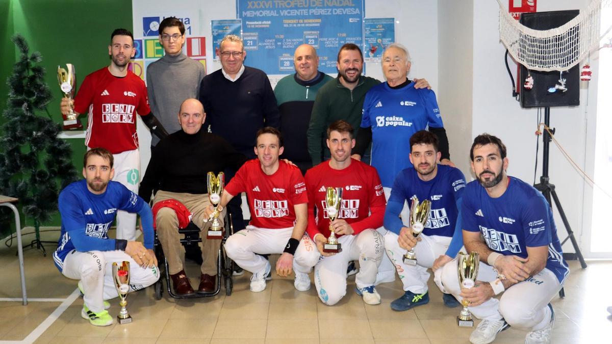 Vicent Pérez, Toni Pérez, Juanra Such i Javier Jordá, amb els campions i subcampions.