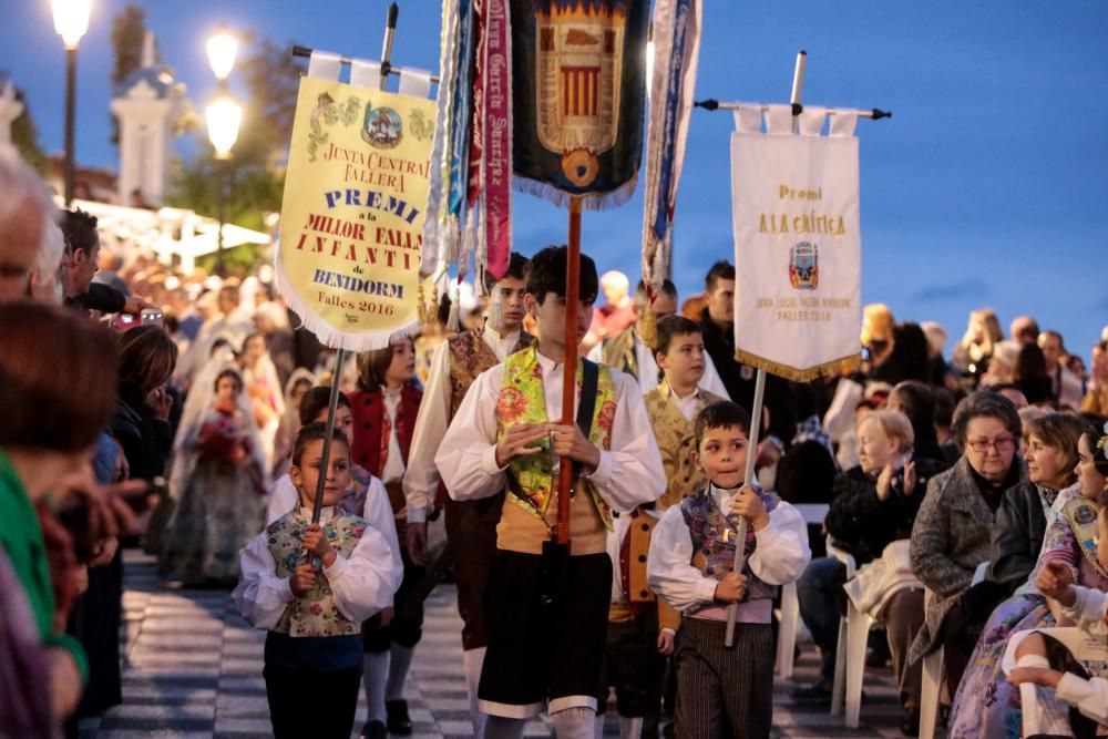 Ofrenda de flores en Benidorm