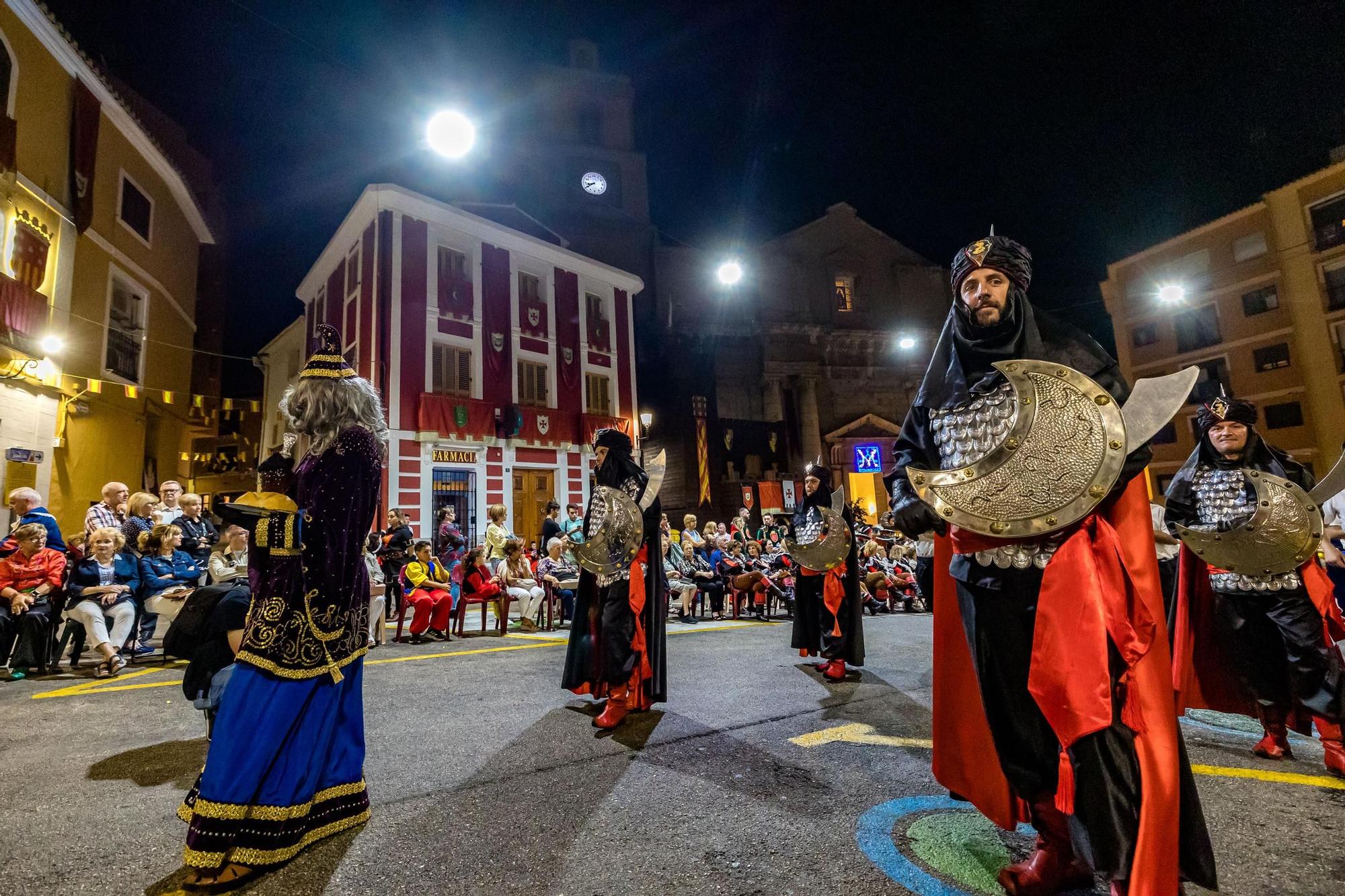 Procesión en honor a la Virgen de las Injurias en Callosa d'en Sarrià