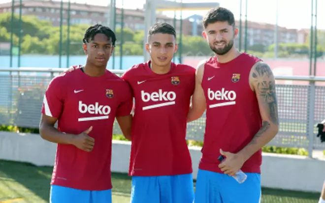 Entreno con estreno del pasado futuro del Barça