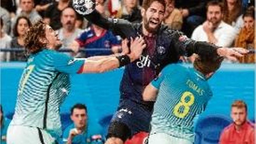 El Barça rep una dura derrota a París (32-26)