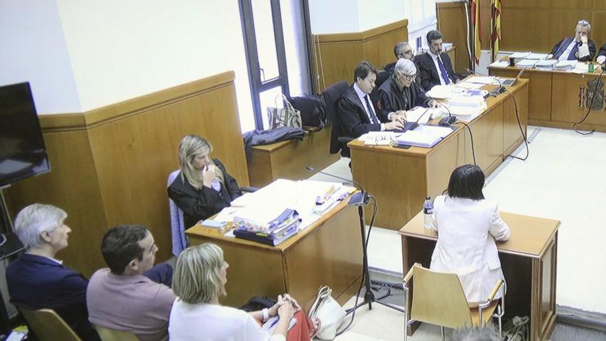 Una testimoni desvincula Argimon de la vacunació de policies