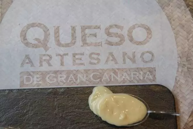 Las gemelas Beatriz y Natalia Mayor ganan el premio al Mejor Queso Curado de Gran Canaria