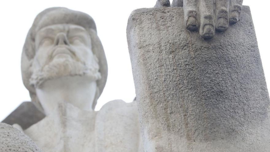 Estatua de Averroes en Córdoba.