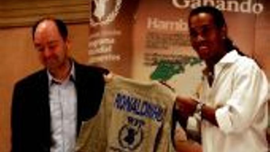 Ronaldinho, nuevo embajador de la ONU contra el hambre