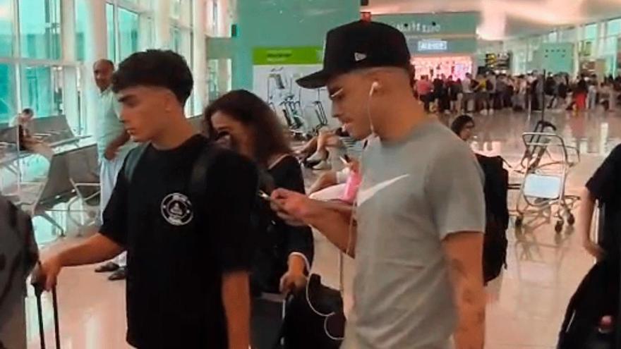 Jan Virgili embarca en el avión que le lleva a Palma de Mallorca tras el acuerdo con el Barça