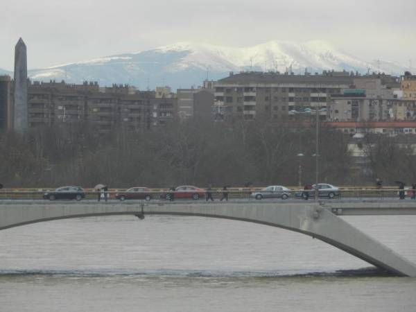 Fotogalería: El Ebro crece a su paso por Zaragoza