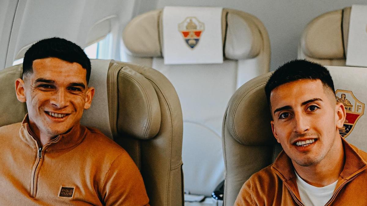 LautaroBlanco, junto a Nico Fernández Mercau, durante uno de los viajes del Elche