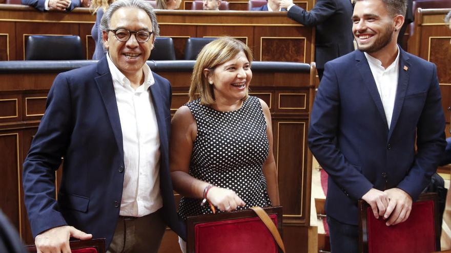 Manuel Mata, Isabel Bonig y Fran Ferri, en el pleno del Congreso de los Diputados de 2016 que debatió la reforma del Estatut.
