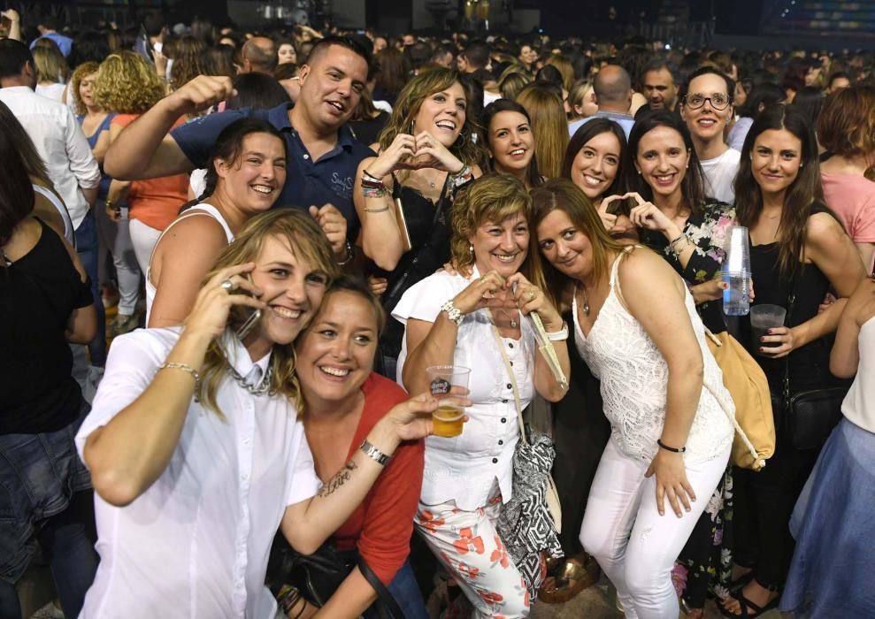 El artista puertorriqueño llenó el Coliseum con 9.000 personas que bailaron al ritmo de Living la vida loca, Sube la adrenalina, Tu recuerdo o Te extraño, te olvido y te amo.